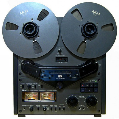 Akai GX-635